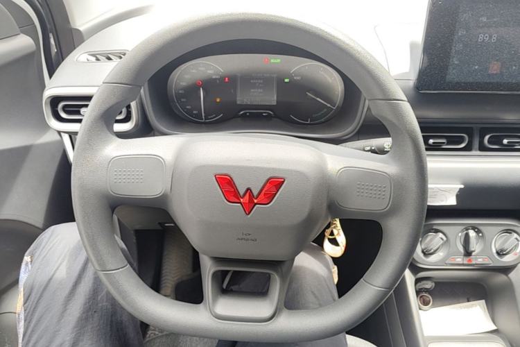 Used Wuling Hongguang New Energy 2025 Extended-Range Hybrid 50 km Standard Version