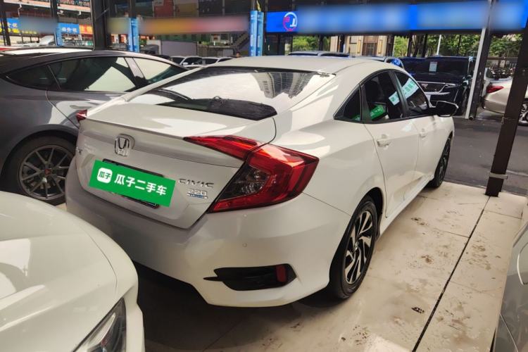 Used Honda Civic 2016 220TURBO CVT Luxury Edition
