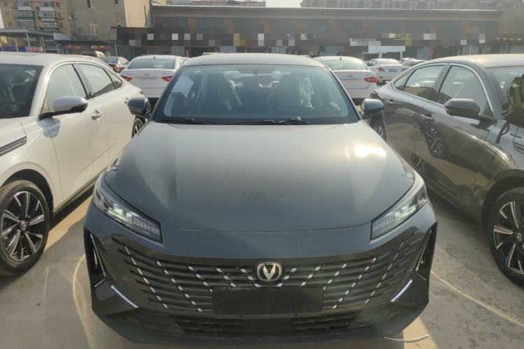 Used CHANGAN Eado 2025 Blue Whale 1.5T 500Bar Prestige Model
