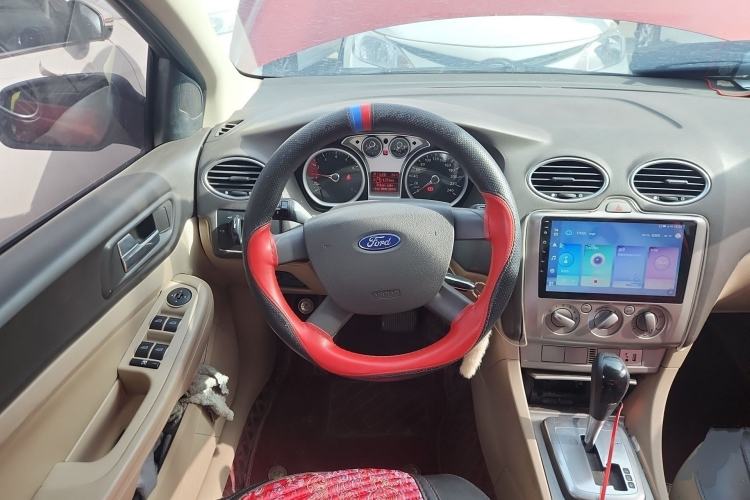 Used Ford Focus 2012 Hatchback Classic 1.8L Automatic Fashion Edition
