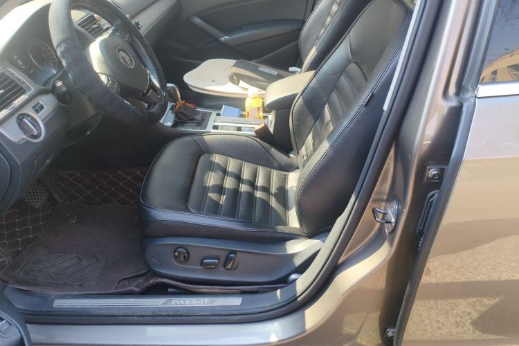 Used Volkswagen Passat 2014 1.8TSI DSG Prestige Navigation Edition Left Front Seat