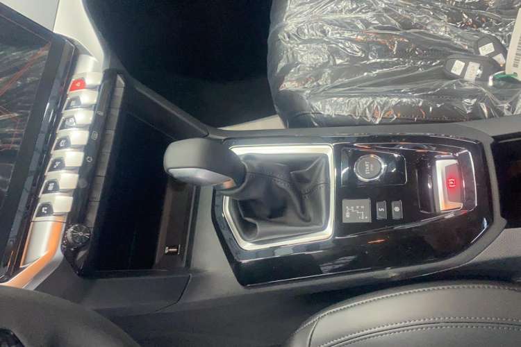 Used Peugeot 408 2022 1.6T Light-Chasing Edition
