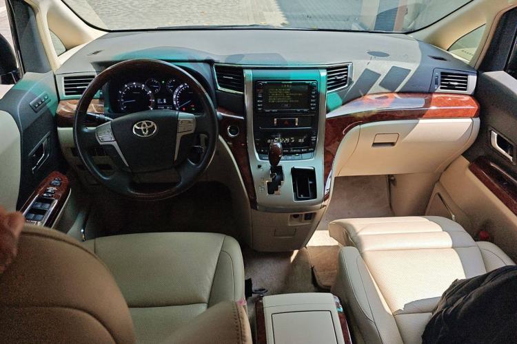 Used Toyota Alphard 2011 3.5L Luxury Edition