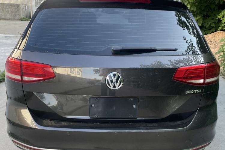 Used Volkswagen Variant 2018 380TSI Two-Wheel Drive Comfort Edition