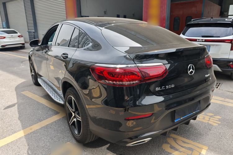 Used Mercedes-Benz GLC Coupe 2020 GLC 260 4MATIC Coupe SUV Exterior 2