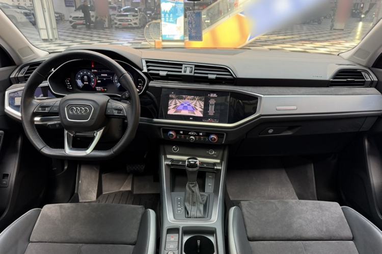 Used Audi Q3 2021 35 TFSI Progressive Dynamic Edition
