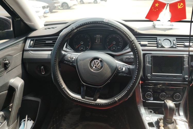 Used Volkswagen Passat 2017 330TSI DSG Luxury Edition Steering Wheel
