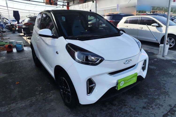 Used Chery Little Ant 2024 251km True Love Edition Front Right 45 Deg