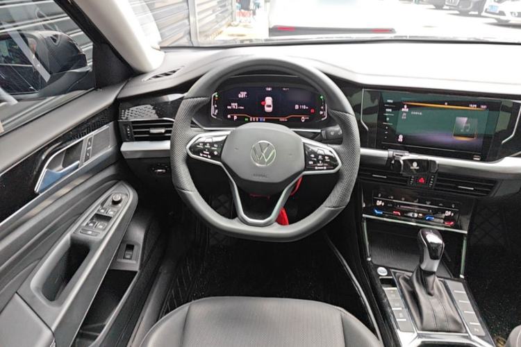 Used Volkswagen Passat 2024 330TSI Elite Edition Steering Wheel