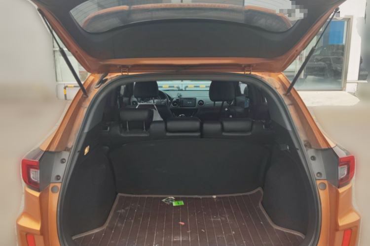 Used Honda XR-V 2015 1.8L VTi CVT Luxury Edition Trunk