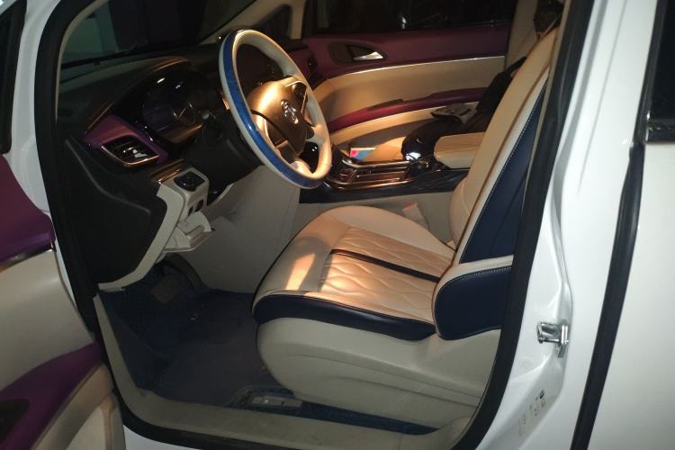 Used Buick GL8 2021 Land Cruiser Executive Class 652T Comfort Model
