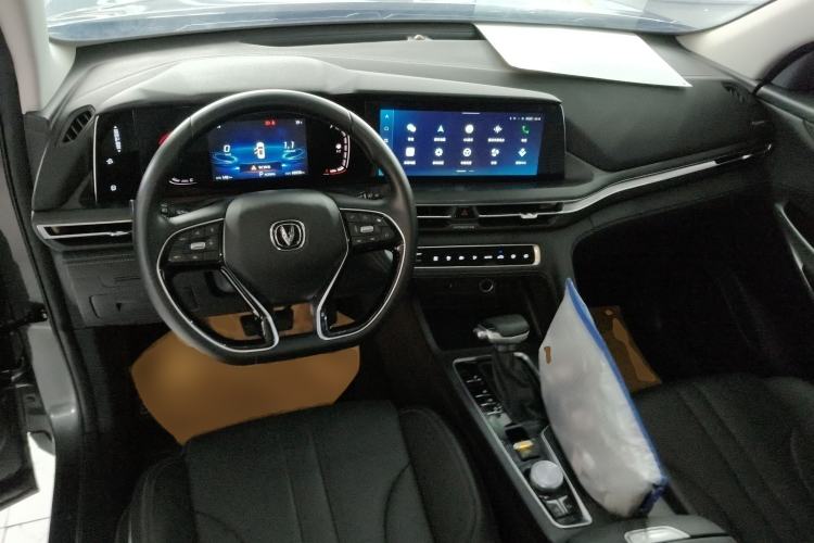 Used CHANGAN CS75 PLUS 2021 1.5T Automatic Luxury Version Center Console