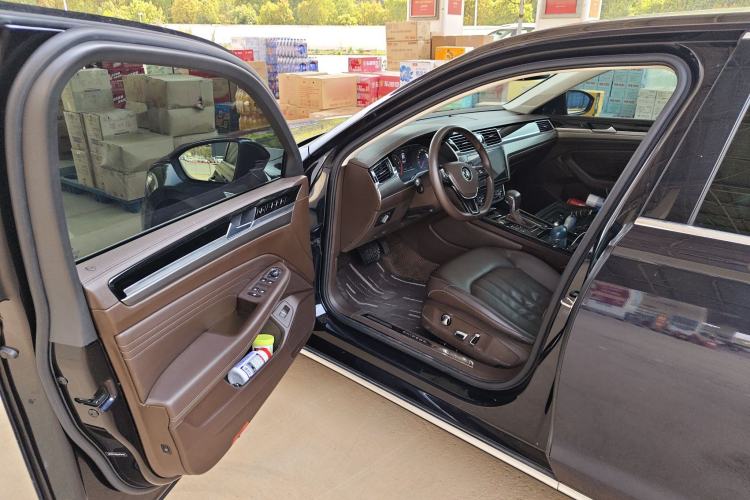 Used Volkswagen Phideon 2021 380TSI Luxury Edition
