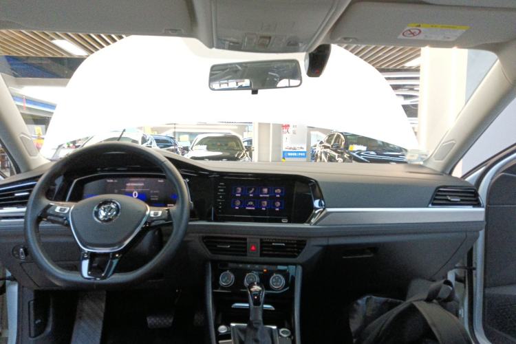 Used Volkswagen Sagitar 2021 280TSI DSG Comfort Connect Edition Center Console