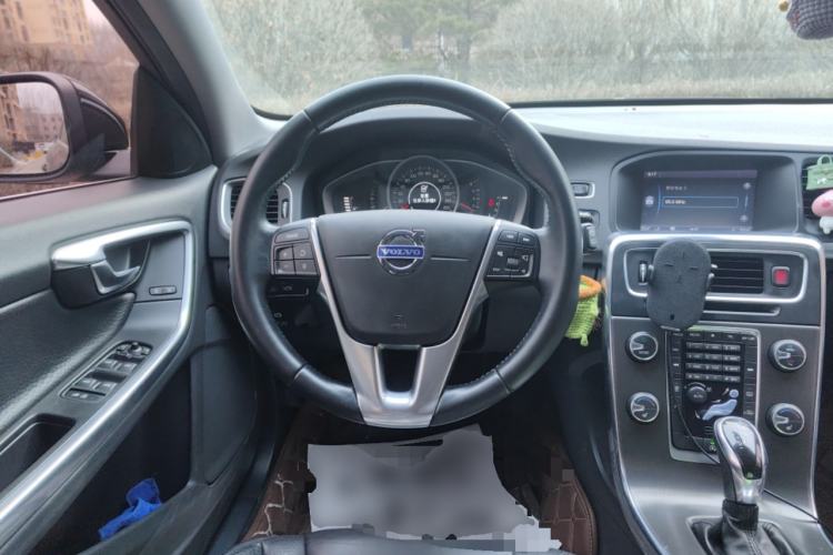 Used Volvo V60 2013 T5 Zhiya Edition