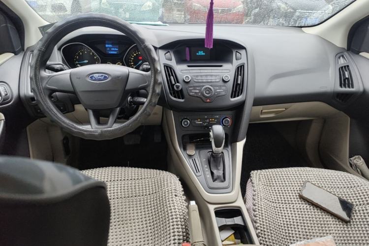 Used Ford Focus 2015 Sedan 1.6L Automatic Comfort Model

