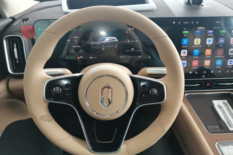 Used Hima AITO M9 2025 Extended-Range Max Version 52 kWh 5-Seater Edition Steering Wheel