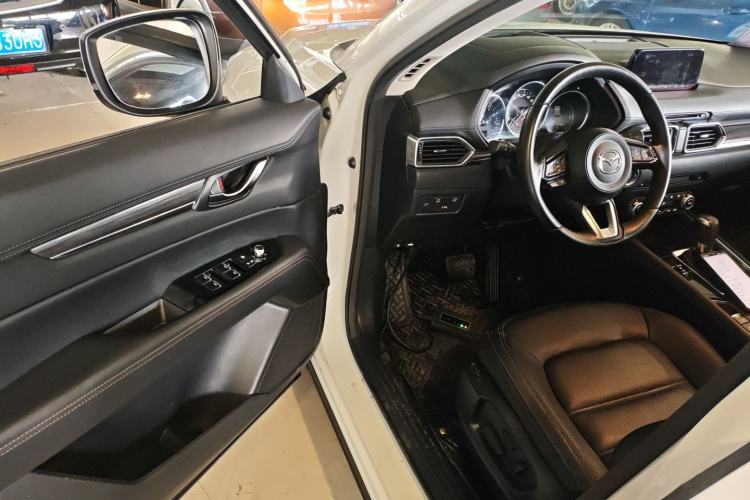 Used Mazda CX-5 2017 2.5L Automatic 4x4 ZhiZun Version China V Standard
