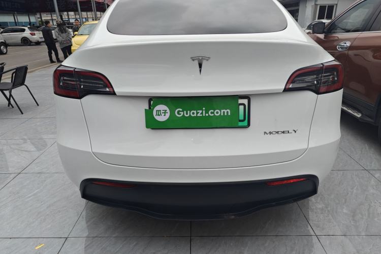 Used Tesla Model Y 2023 Long-Range All-Wheel-Drive Version