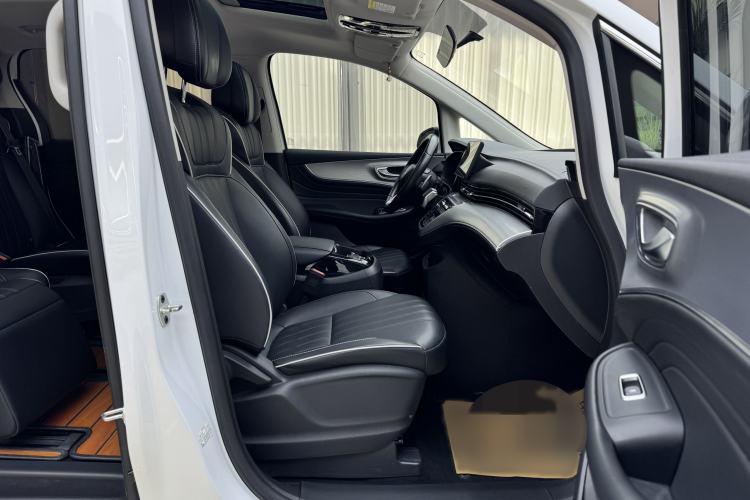 Used Roewe iMAX8 2021 400TGI Flagship Edition
