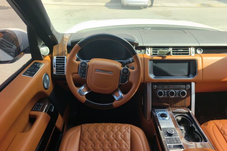 Used Land Rover Range 2014 3.0 TDV6 Vogue Steering Wheel