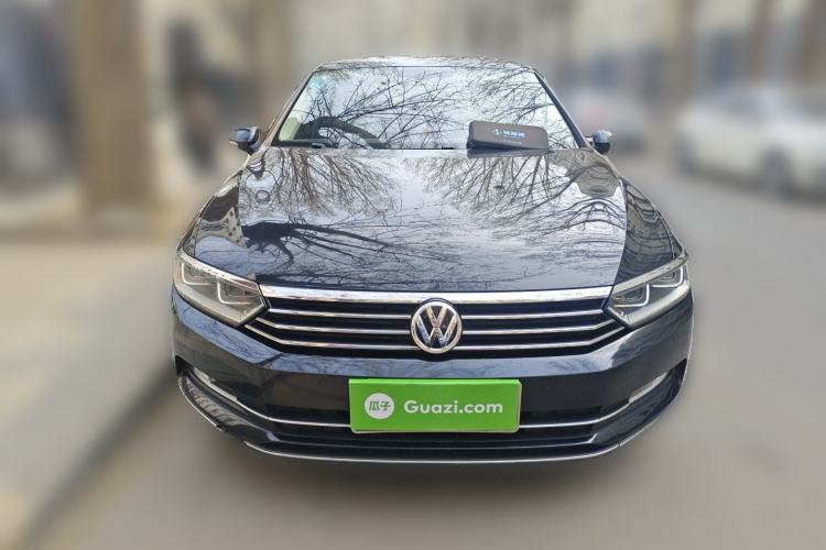 Used Volkswagen Magotan 2017 330TSI DSG Luxury Model Front