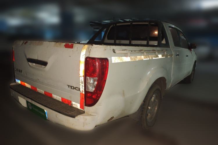 Used JMC Yuhu 5 2018 2.4T Classic Edition Diesel Manual Two-Wheel Drive Luxury Long-Wheelbase JX4D24A5L