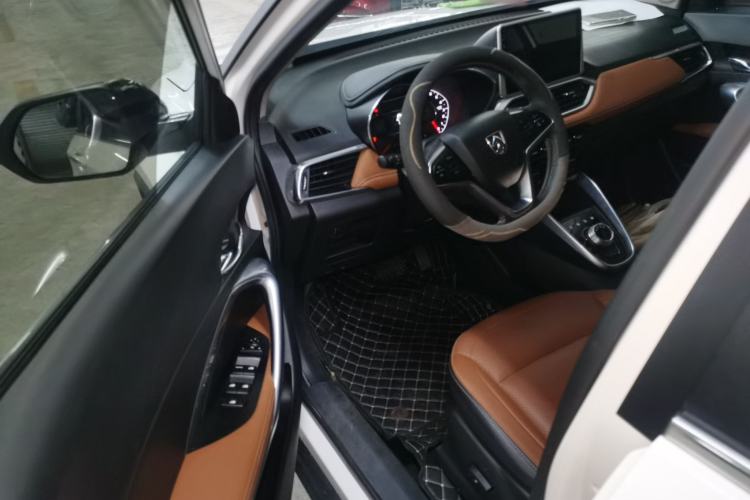 Used Baojun 510 2017 1.5L Automatic Luxury Model Driver Seat