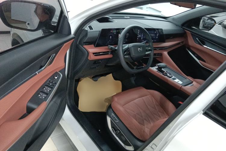 Used Changan CS75 PLUS 2024 3rd Generation Champion Edition 2.0T Intelligent Drive Performance Model