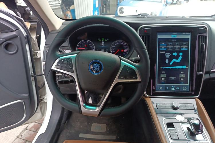Used BYD Qin New Energy 2017 1.5T Luxury Model Steering Wheel