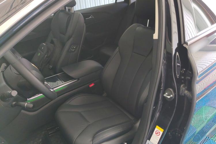 Used Hongqi H5 2022 Classic Model 1.8T Automatic Smart Connect Flagship Edition
