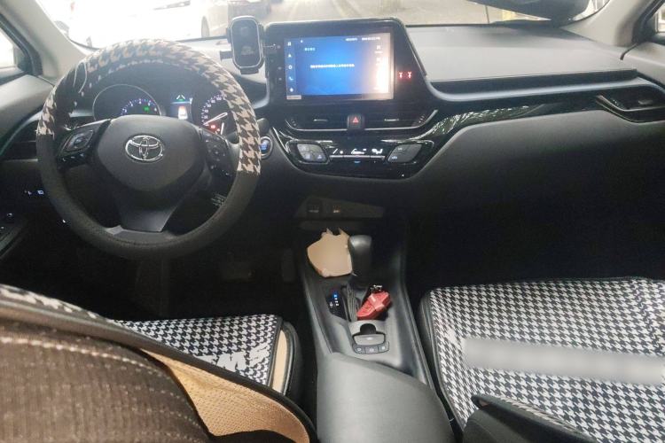 Used Toyota IZOA 2021 2.0L Enjoy Edition
