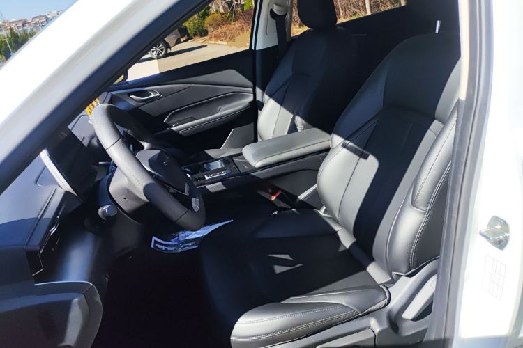 Used Wuling Xingguang 2024 Co-Creation Edition 410 Standard Model Left Front Seat