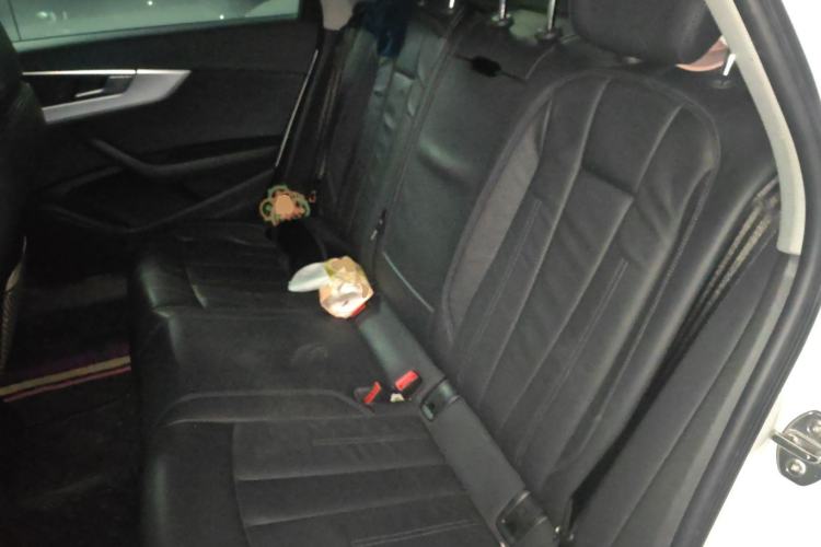 Used Audi A4L 2017 40 TFSI Fashion Model Left Rear Seat