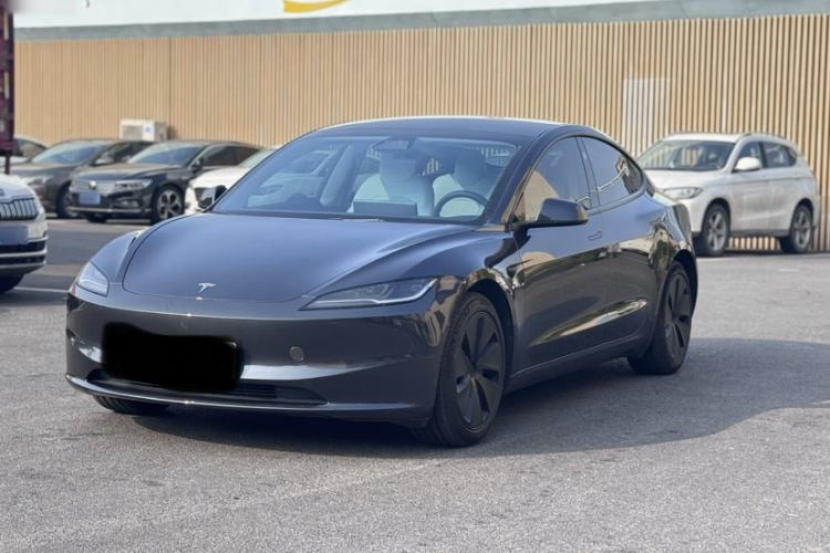 Used Tesla Model 3 2023 Long-Range All-Wheel-Drive Version