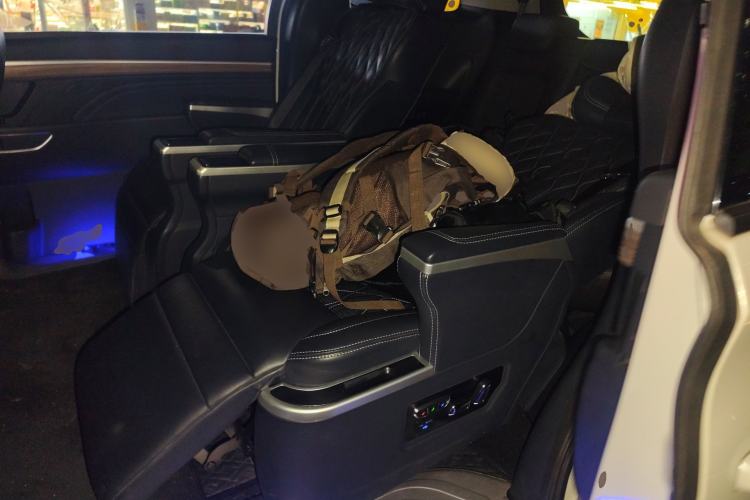 Used GAC Trumpchi M8 2021 Revised Version Lingxiu Series 390T Luxury Edition Left Rear Seat