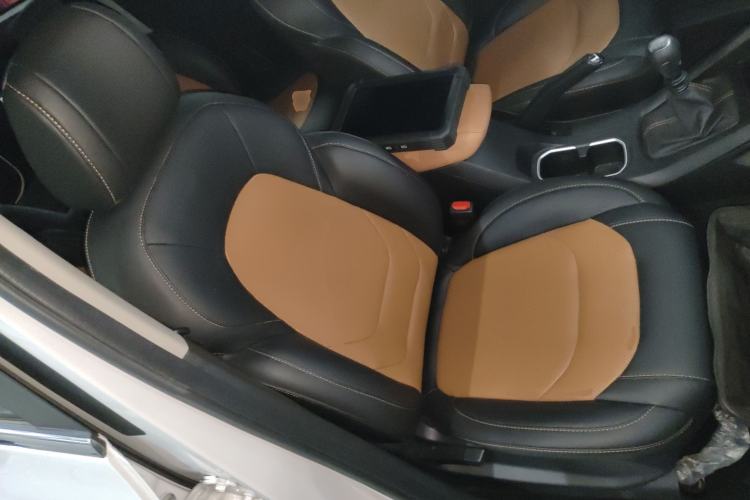 Used Wuling Hongguang S3 2019 1.5L Manual Comfort Model China VI Standard Right Front Seat