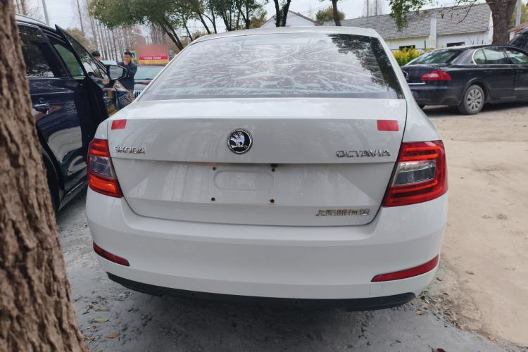 Used Skoda Octavia 2017 1.6L Manual Trend Edition
