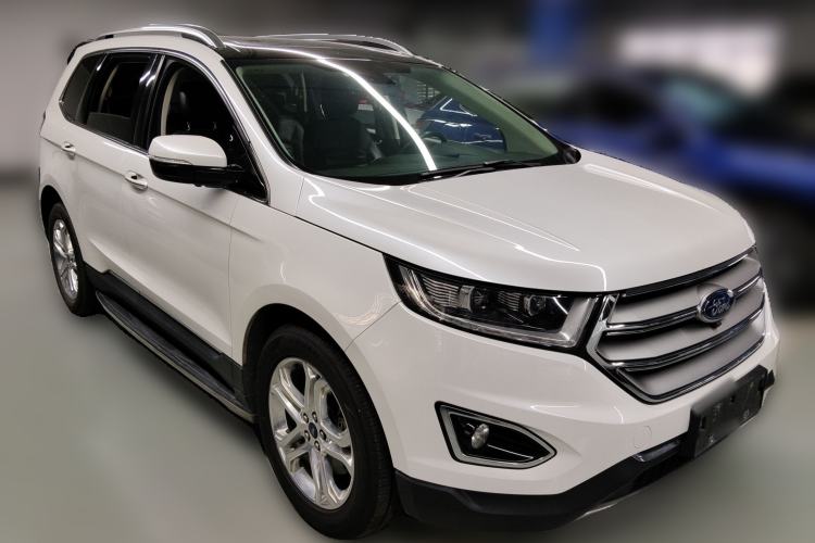 Used Ford Edge 2015 2.0T GTDi Two-Wheel-Drive High-Line Version Front Right 45 Deg