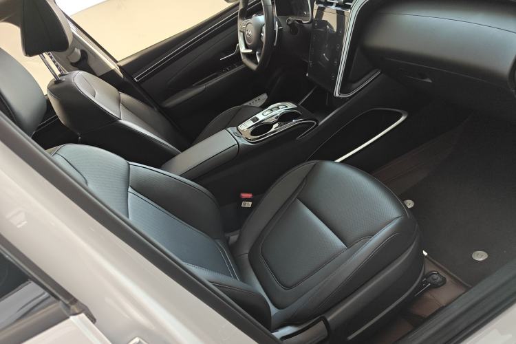 Used Hyundai Tucson 2023 Tucson L 1.5T Automatic Two-Wheel Drive DLX Luxury Edition Interior 1