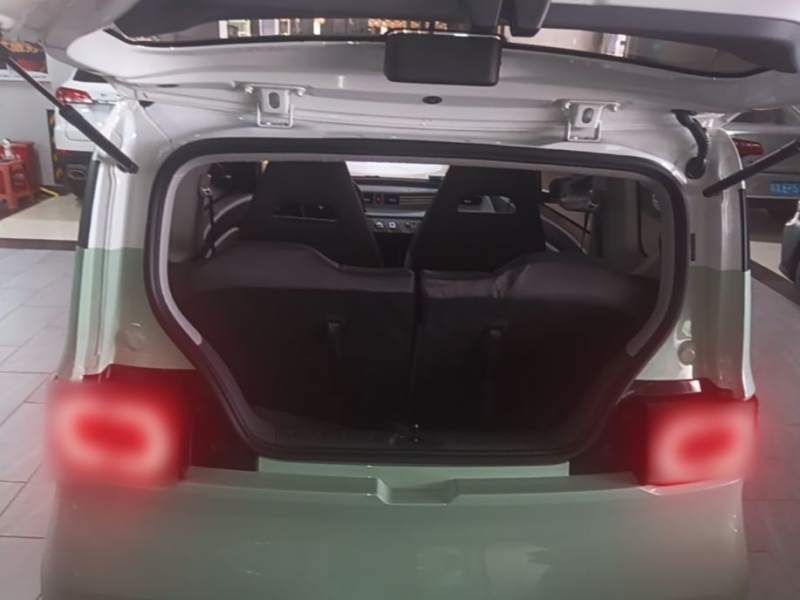 Used Wuling Hongguang MINIEV 2021 Macaron Sandwich Model 120 km Lithium NMC — 18
