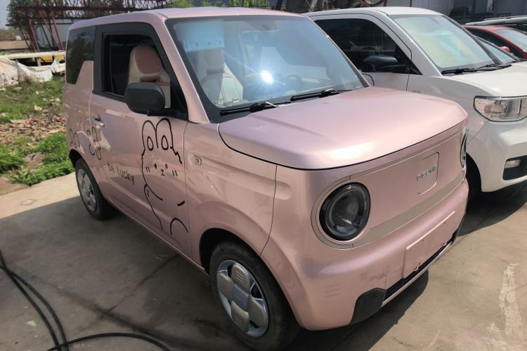 Used Geely Galaxy Panda 2023 Panda Mini 200km Endurance Bear Front Right 45 Deg