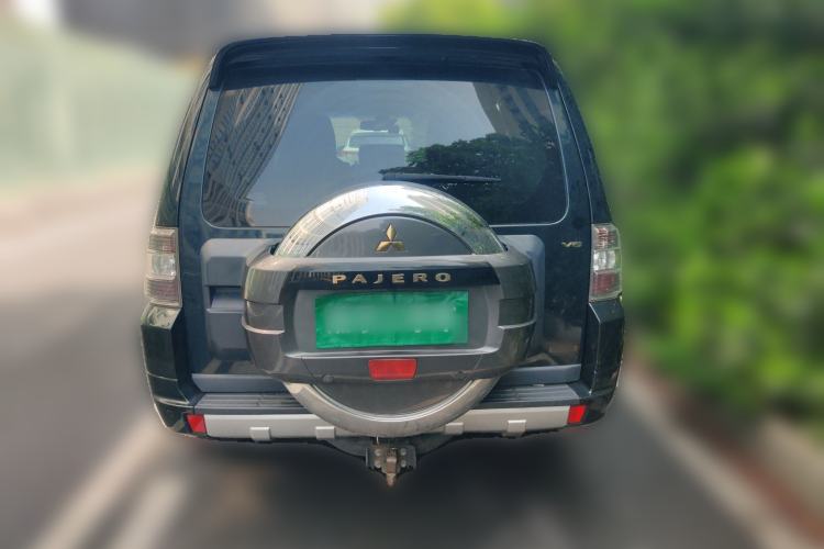 Used Mitsubishi Pajero 2016 3.0L Automatic Prestige Version China V Standard Rear