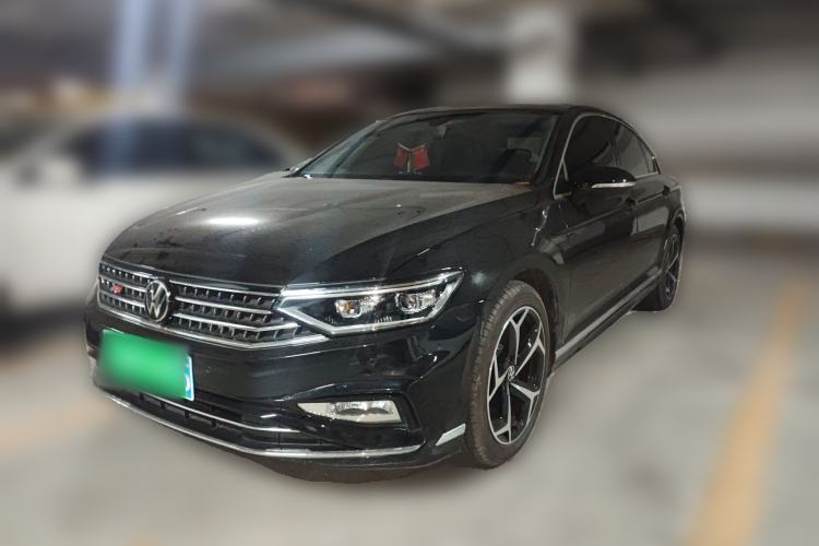 Used Volkswagen Magotan 2025 Revised Version 2 Zhongxiang Edition 330TSI DSG Luxury Trim