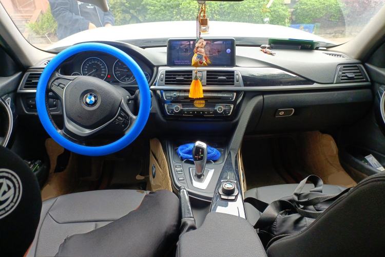 Used BMW 3 Series 2016 316Li Fashion Model Center Console