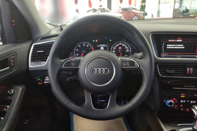Used Audi Q5 2017 Plus 40 TFSI Technology Model