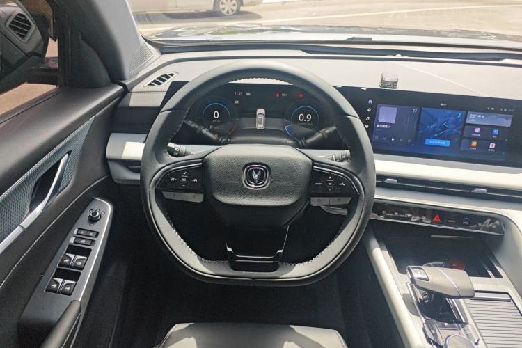 Used CHANGAN CS75 PLUS 2024 3rd Generation Champion Edition 1.5T Intelligent Drive Dynamic Model