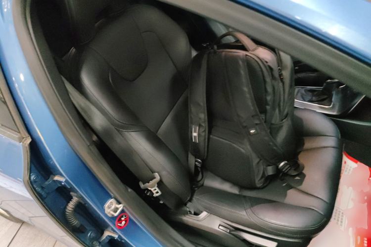 Used Volvo V40 2015 1.6T Zhiyi Edition
