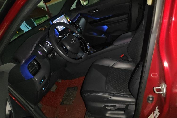 Used Toyota IZOA 2018 2.0L Yichi Version China VI Standard