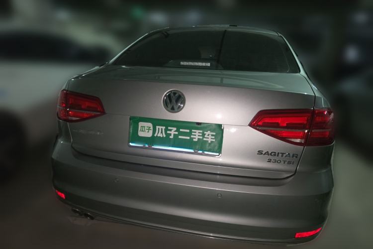 Used Volkswagen Sagitar 2017 230TSI Automatic Luxury Edition
